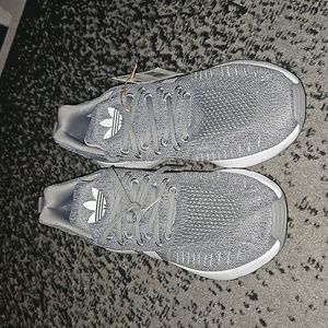 Adidas Swift Run 22